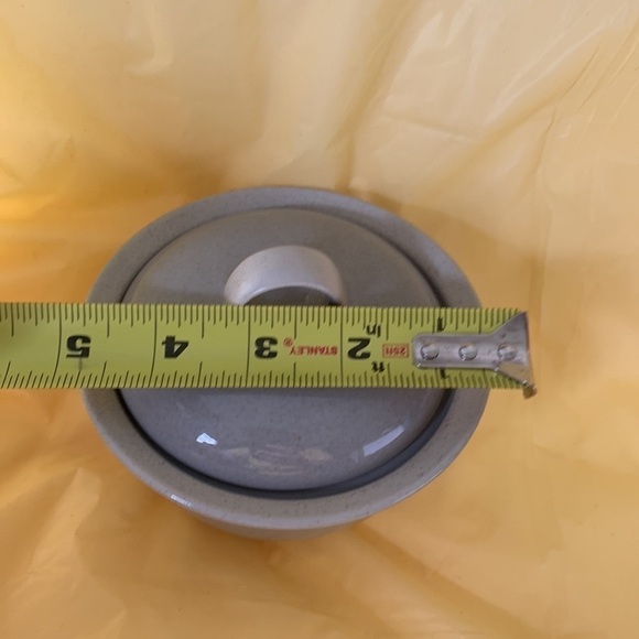 MIKASA stone craft bowl with lid - Picture 5 of 5